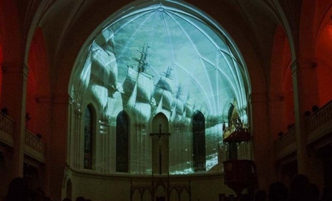 Армянский дудук, орган и саксофон