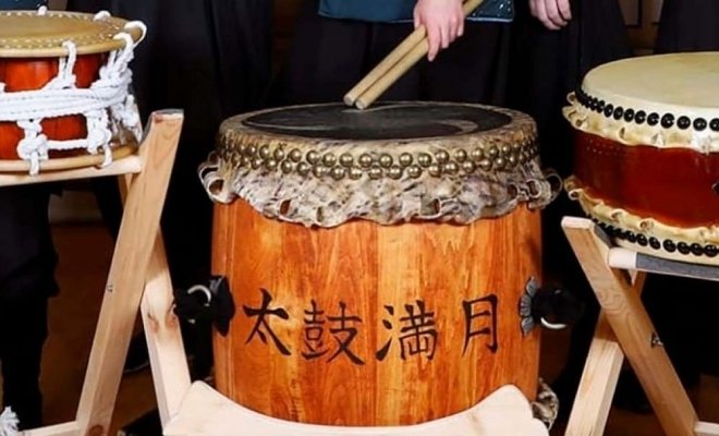 Шоу японских барабанов, орган и кото
