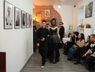 Коллекция носимого авангарда от Назара Алмазбекова и Вадима Семака. 