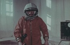 Гагарин. Обнимая мир