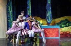 Ящик с игрушками