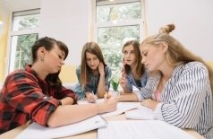 Театральная студия Д. Мамичевой (11–14 лет)