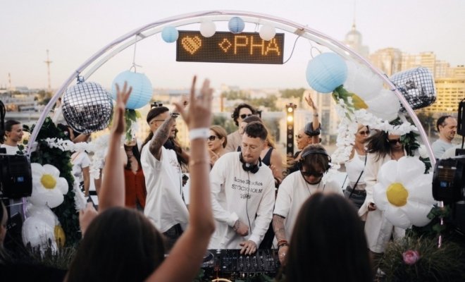 Phagamast Rooftop Daytime