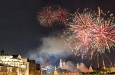 Музыкальный круиз с просмотром салюта