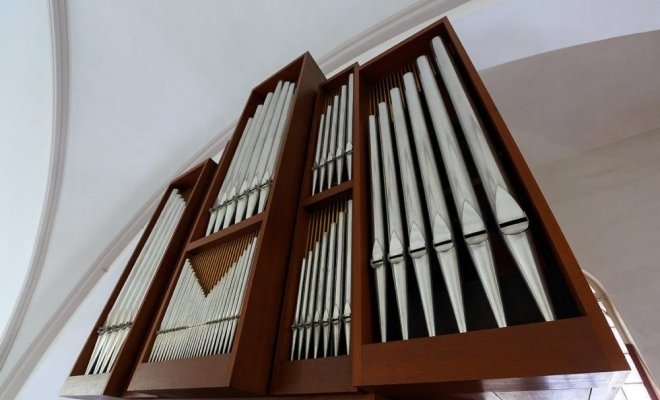 Бах и его время