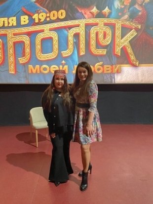 Актриса Альбина Кабалина представила музыкальную комедию «Королёк моей любви» в Казани