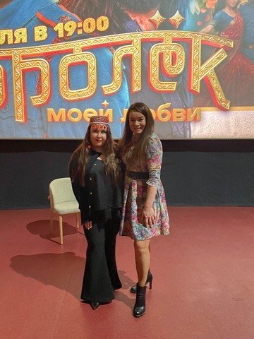 Актриса Альбина Кабалина представила музыкальную комедию «Королёк моей любви» в Казани