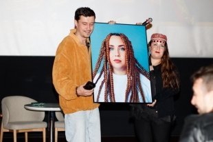 Актриса Альбина Кабалина представила музыкальную комедию «Королёк моей любви» в Казани