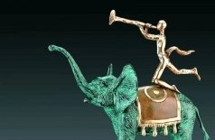 Музейная арт-терапия. Хрупкость и сила: как слон Дали раскрывает наше внутреннее «Я»