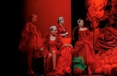 8 разгневанных женщин