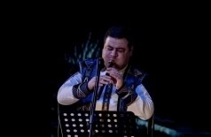 Голос дудука и органа