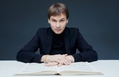 90-летию со дня рождения посвящается Марис Лиепа. Спектакль-исповедь «Жизнь без слов»