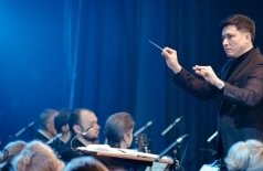 Праздничный концерт в день семьи, любви и верности. Красноярский филармонический русский оркестр им. А. Ю. Бардина