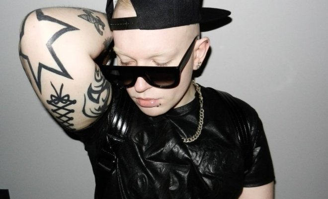 Huzzy B