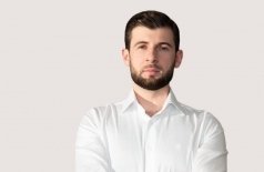 Азамат Биштов