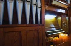 Орган и саксофон при свечах. Времена года и прогулка по Нью-Йорку