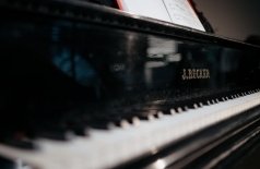 Музыка в музее: джаз от огненного дуэта Duo Feu