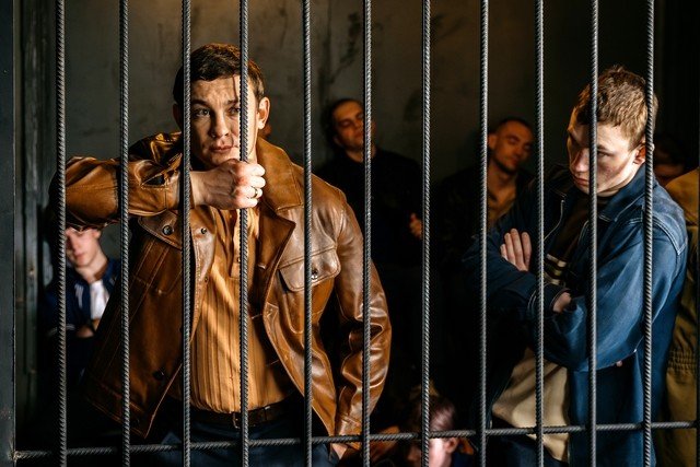 В сети появились тизерные материалы криминальной драмы «Айда!»