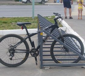 Пять проходных велопарковок