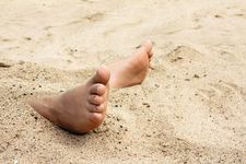 В песок без головы
