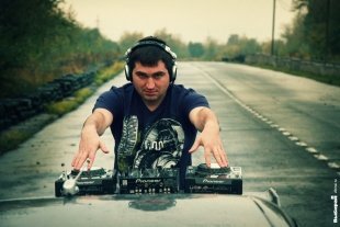 DJ SKY (D-CLUB)