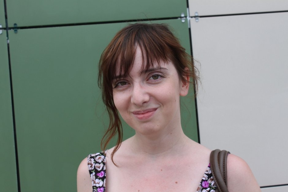 Евгения, 20 лет, студентка Татуировке 1,5 года Эскиз своей бабочки, как человек рисующий, я сама создала. Приятно, что она нравится не только мне, но и другим людям.