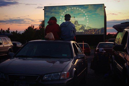 Кино на парковке: казанский автокинотеатр возобновляет свою работу
