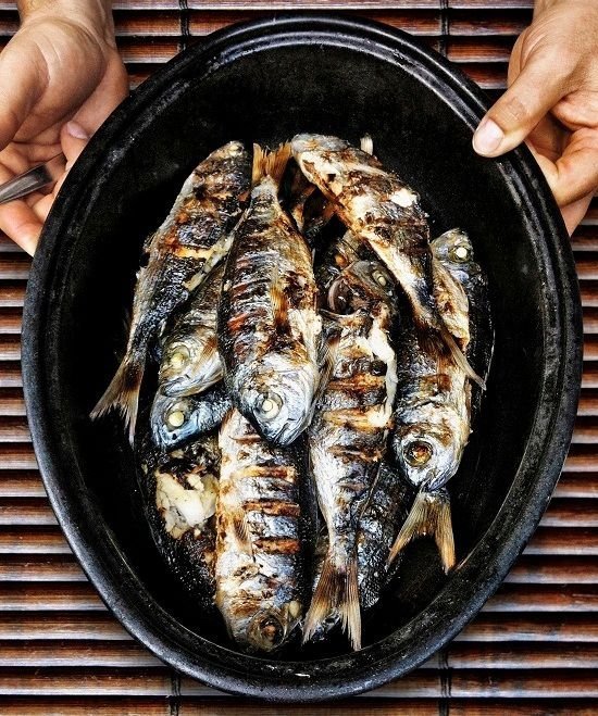 В каких ресторанах подают блюда из морской рыбы?