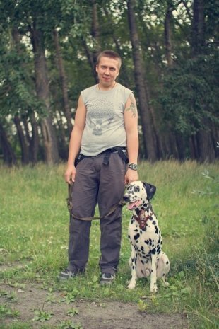 Андрей, 27 лет, скульптор-декоратор. Собака: далматинец. «Мне бы суперспособность не спать, а собаке – ума побольше».