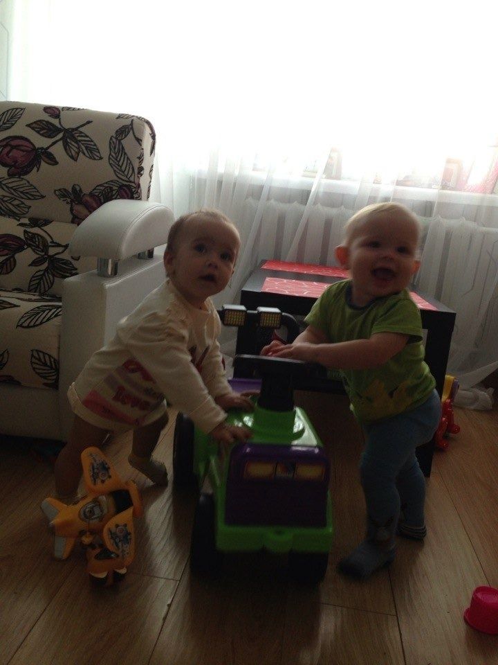 Татьяна Соколова, 9мес и Савелий Кулаков, 11 мес.