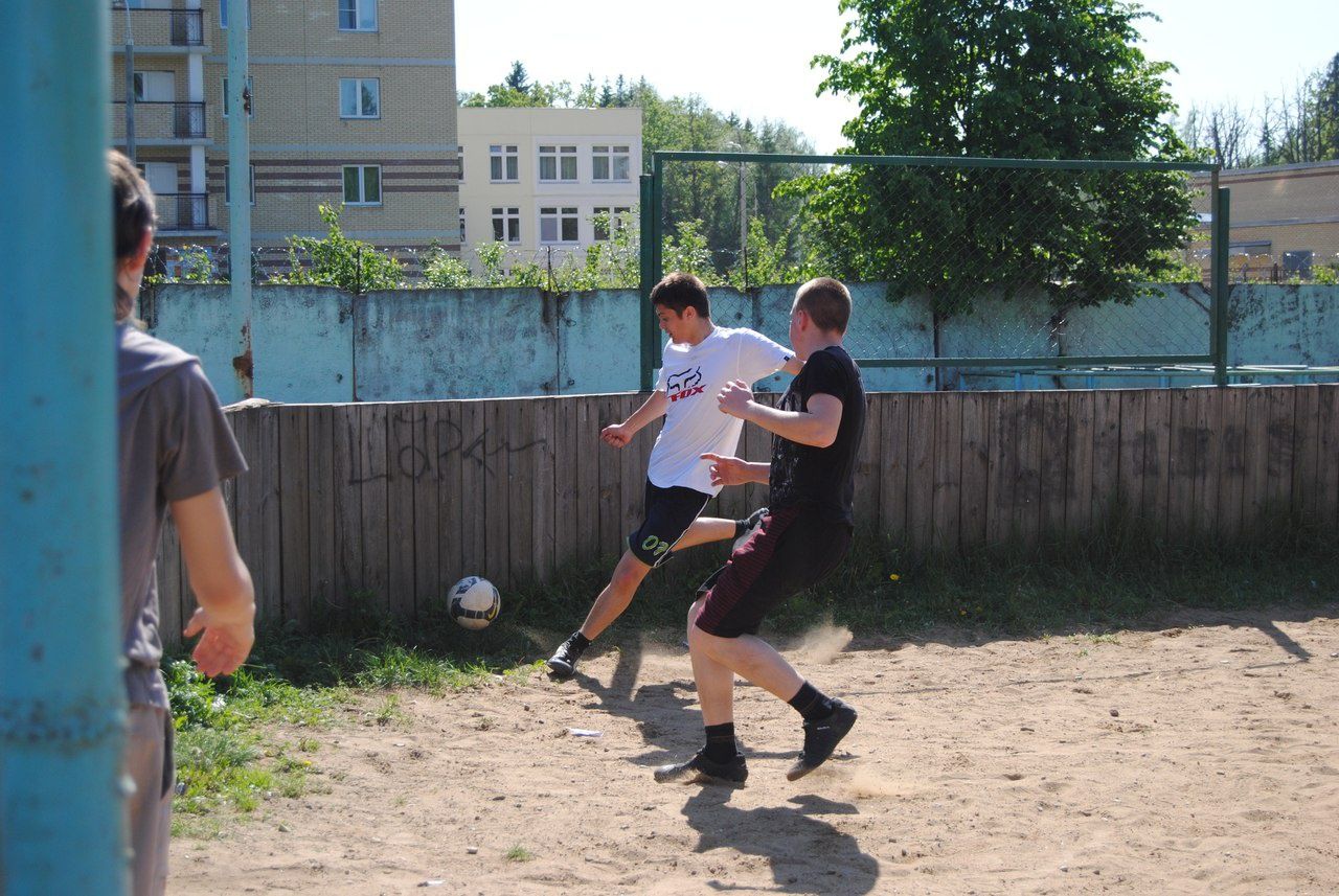 Адидас дворовый спорт