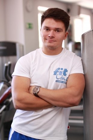 Николай Круглов - Инструктор тренажерного зала, инструктор Power Plate, персональный тренер  спортклуба «Фит Лайн»