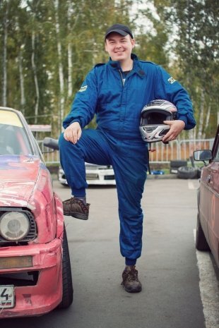 Сергей, 27 лет, водитель. Кем нарядится: автомобильной покрышкой. "У меня день рождения, я не наряжаюсь в этот день". 