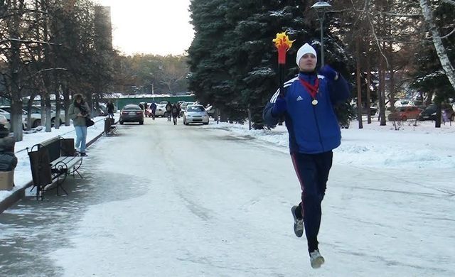 Выбирай-ТВ: олимпийский огонь в Челябинске каждому встречному!