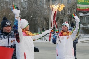 Олимпийский огонь в Челябинске: как факел Олимпиады путешествовал на верблюде