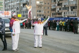 Олимпийский огонь в Челябинске: как факел Олимпиады путешествовал на верблюде