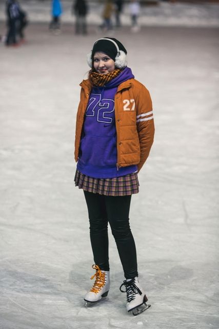 Юфи, «дотер». Катается с 9 лет. «Первая моя любовь случилась на катке, и я до сих пор ищу его в толпе катающихся. Вот и выхожу на лед каждую зиму.»