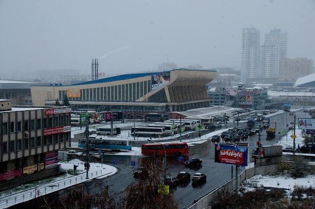Челябинский автовокзал у «Юности» снова перенесут. Привет челнокам!
