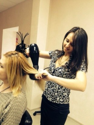 Лаврусь Елена, парикмахер-универсал, опыт работы 6 лет, spa-салон "Империя красоты"