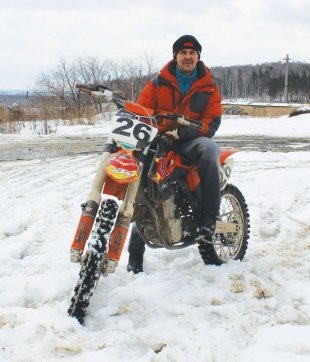 Иван Владимирович Пушкарев, руководитель мотошколы «Райдер», чемпион по мотокроссу 1998: Езжу на мотоцикле быстрее всех.