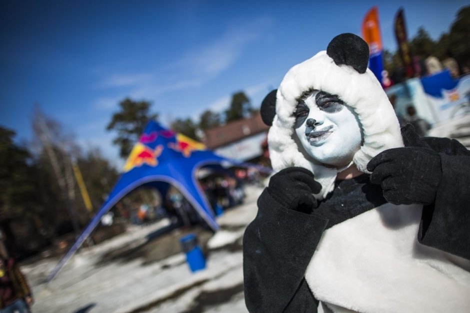 Аква-шоу Red Bull Jump & Freeze