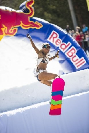 Аква-шоу Red Bull Jump & Freeze