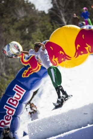 Аква-шоу Red Bull Jump & Freeze