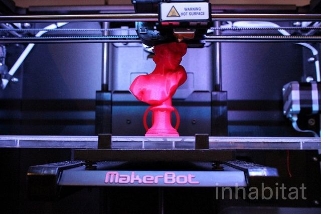 Принтер 3D - модная нынче тема. 25 апреля в рамках программы «Искусство. Наука. Технологии» Анатолий Гармашов расскажет о технологии 3D-печати в ГЦСИ