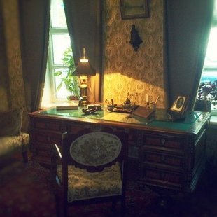 Музей Мамина-Сибиряка: удобный кабинет для концентрации писательского вдохновения