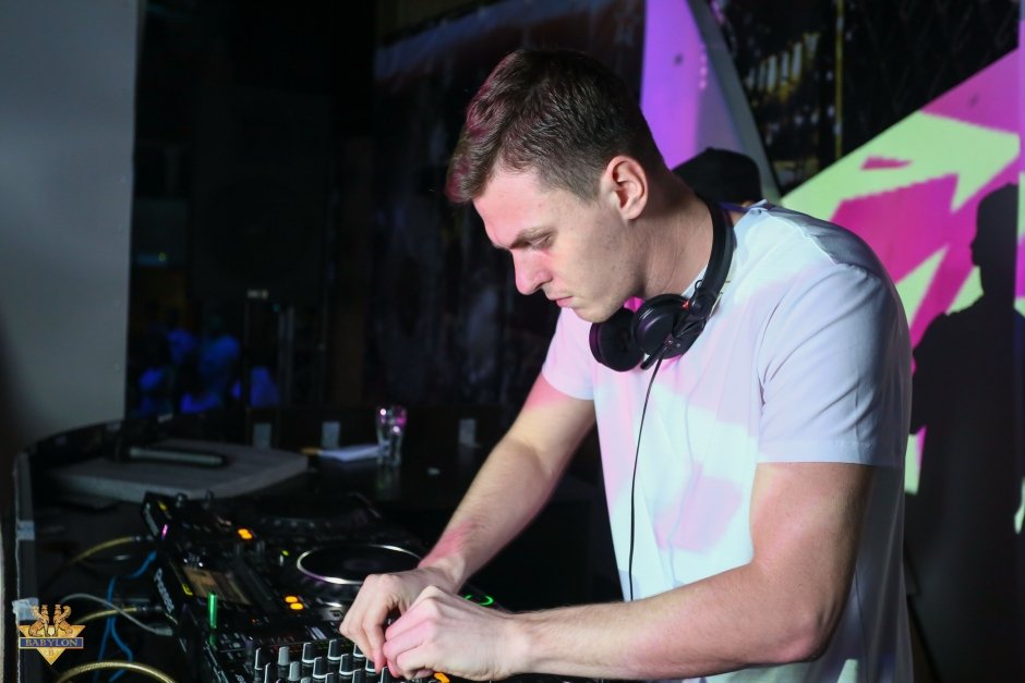 Record White Party