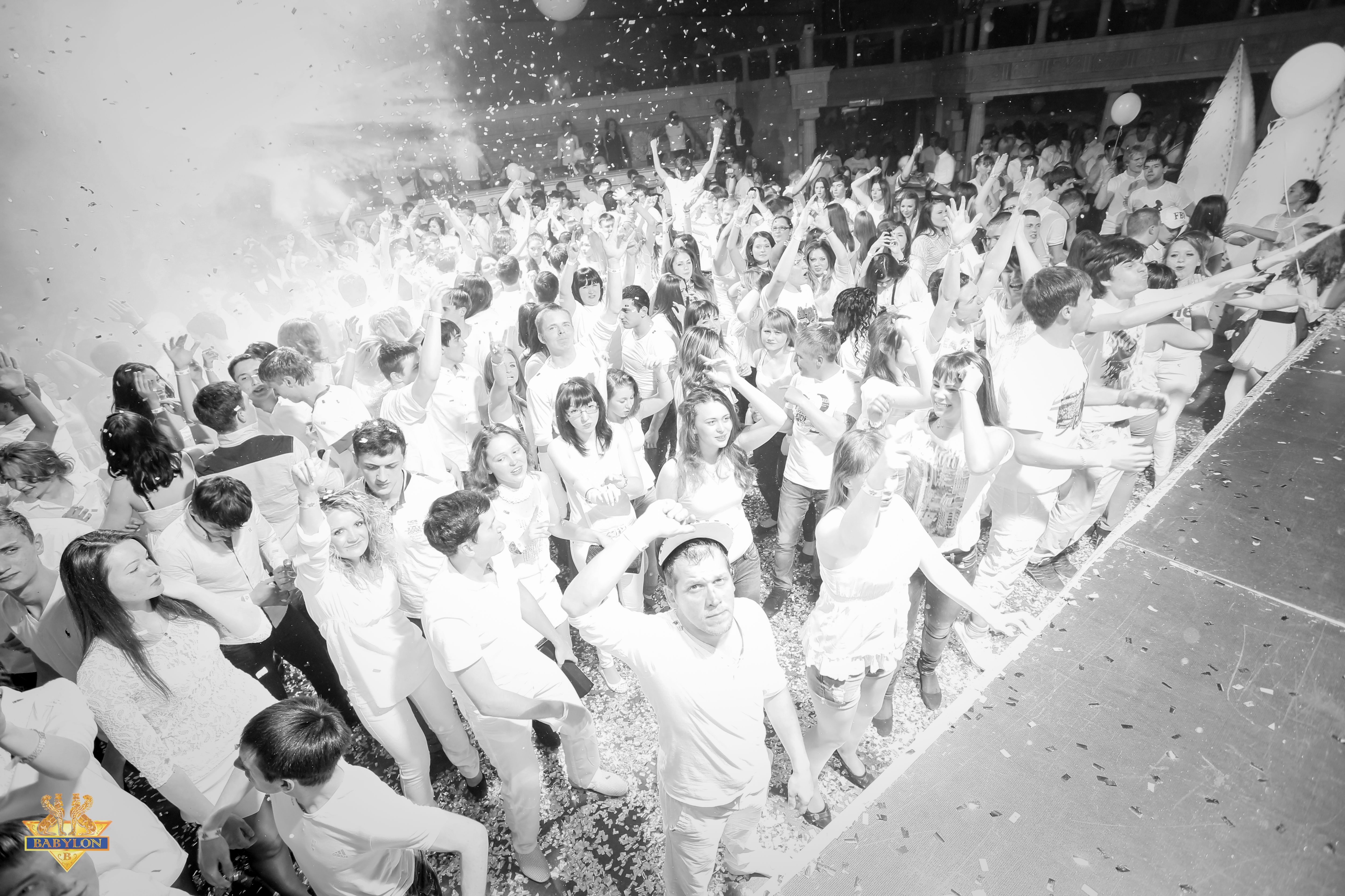 White party фото