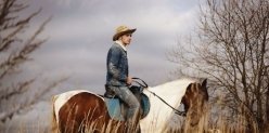 Лето на коне: 5 мест в Челябинске, где научат кататься на лошадях