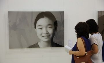 Во "Дворце Независимости" можно бесплатно познакомиться с творчеством корейских художников на выставке "Люди"