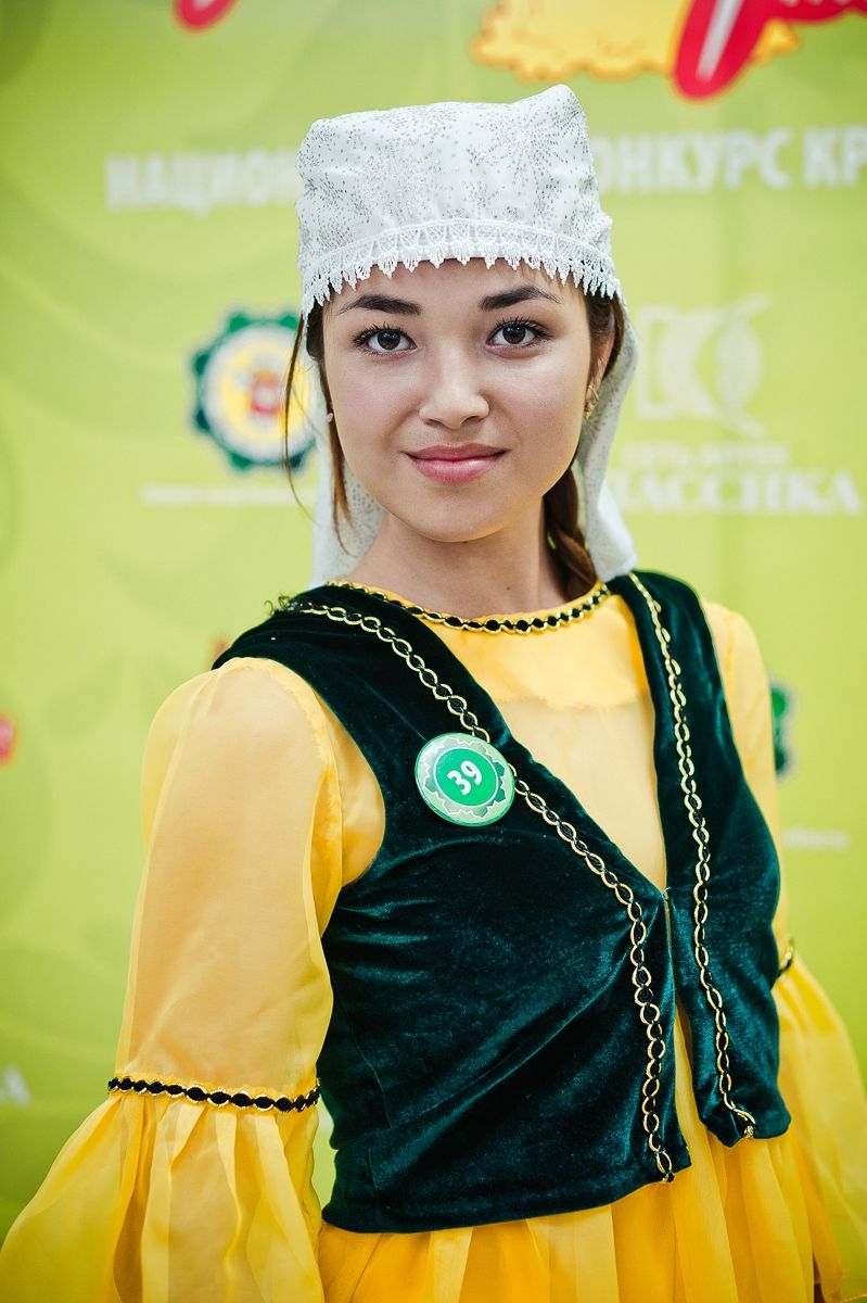 Как выглядит татарка девушка фото